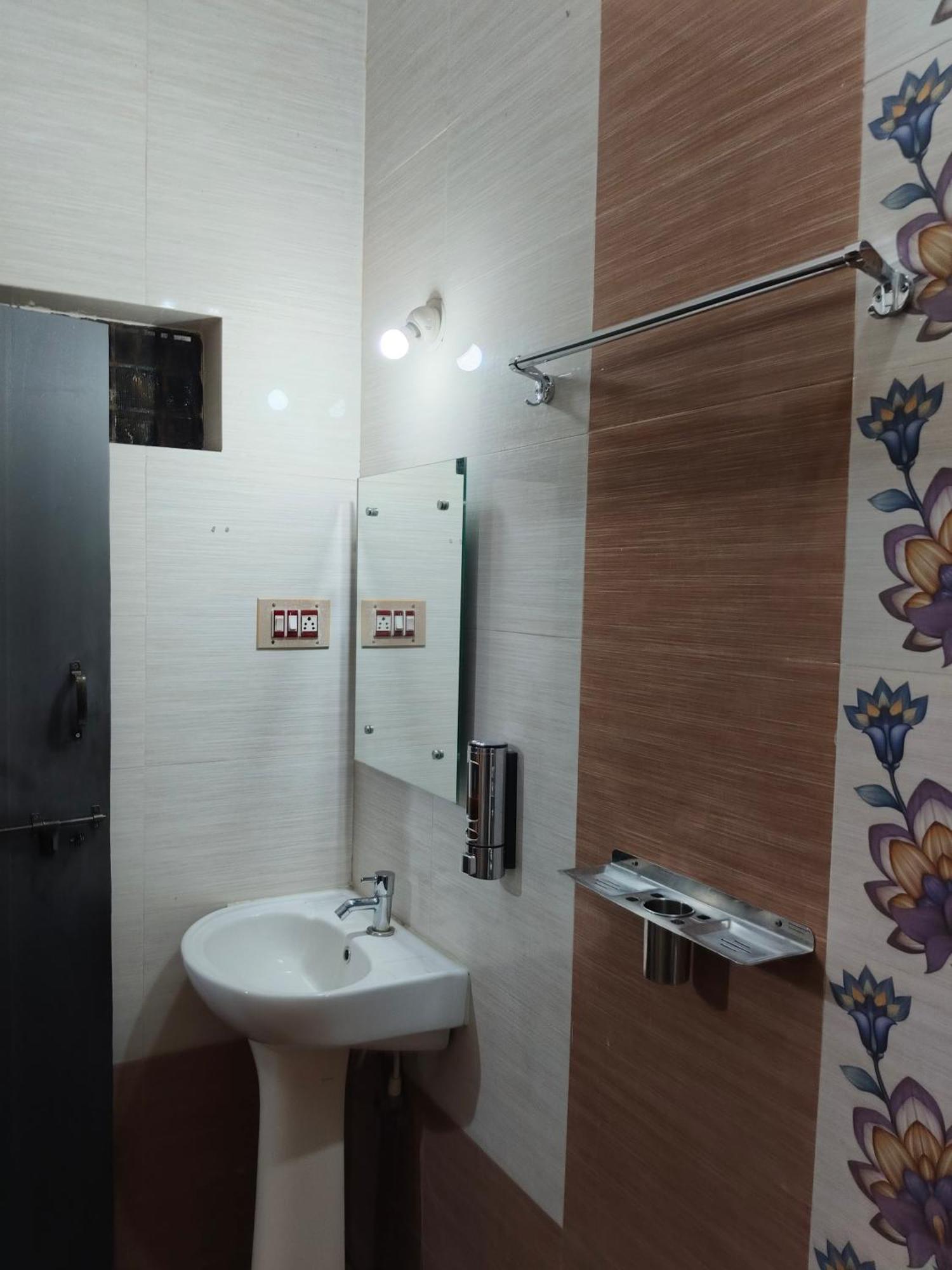 Vinayaka Homestay Hampi Esterno foto